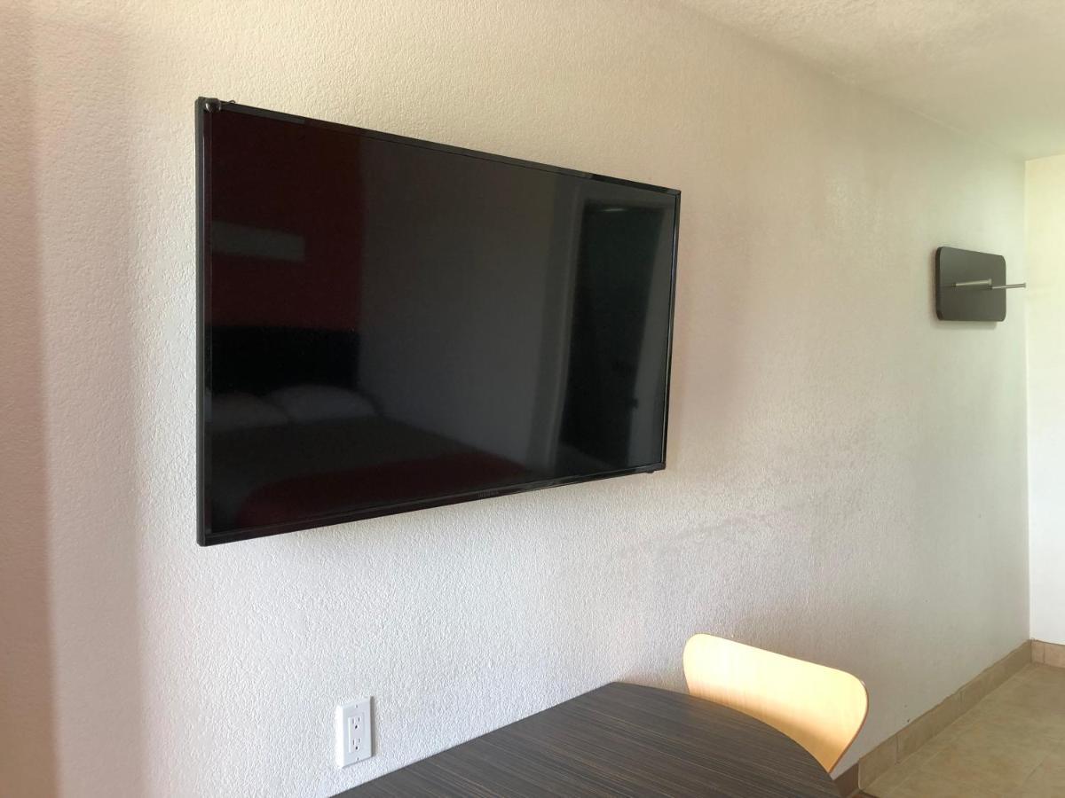 Motel 6-Clute, Tx Exterior photo